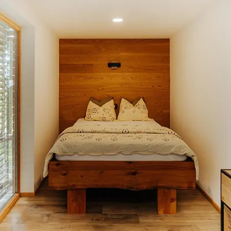 Lyxtält Gozdne Va Vrti