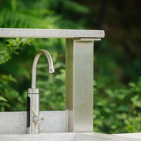 Gozdne Va Vrti Luxe tent Kostel