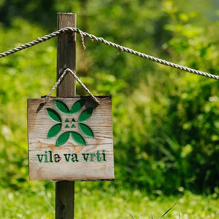 Gozdne Va Vrti Kostel