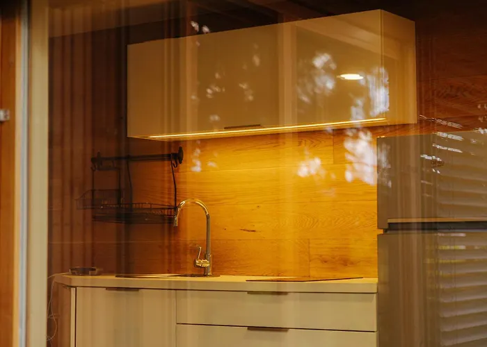 Gozdne Va Vrti Kostel