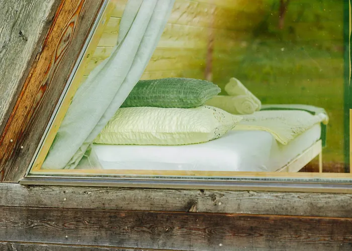 Gozdne Va Vrti * Kostel