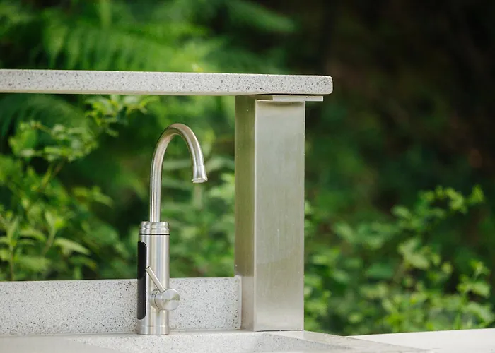 Gozdne Va Vrti Tente de luxe Kostel