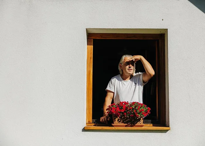 Gozdne Va Vrti * Kostel